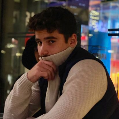 foreverakelaaaa's profile picture. मुझे शब्दों से लुभाना नहीं आता .

i risk it all .