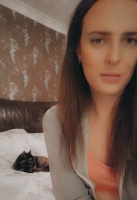 kilometresulfar's profile picture. She/her, Norfolk, 30s, 
Occasionally, i talk about football, I post pictures of cats, moody, i'll 🫶🏻 your selfies 🦂 I need constant reassurance, right?