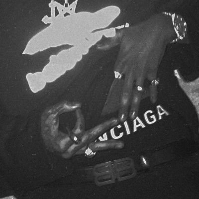 kondones__'s profile picture. i just be chilling fr