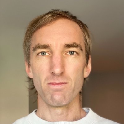 Previous: artist/filmmaker Current: decision neuroscience PhD candidate