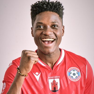 Ghanaian Footballer 🇬🇭 | Highest 👑🦅| Kwahu | Made of black 🖤| Instagram: asamoahkwadwo_1