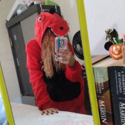 EveWithCoffee's profile picture. apenas tentando....