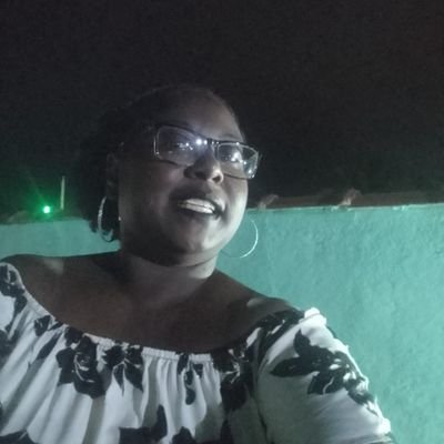 TatianeRodrig11's profile picture. 