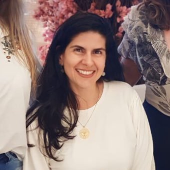 Janeocds's profile picture. É próprio do amor tornar aquele que ama semelhante ao amado...porque o amor não somente iguala, mas submete o amante ao objeto do seu amor. (São João da Cruz)