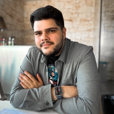Somos lo que hacemos por los demás. Defiendo aquello en lo que creo. 💻 Comunicación en @popularesgc // 🗣️ Portavoz del @PPLPGC en el Distrito Centro.
