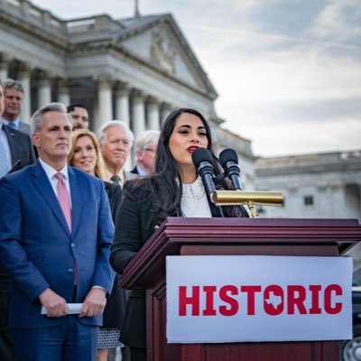 First Mexican-born Congresswoman in American History. The American Dream. Respiratory Practitioner ✝️ God, Family & Country 🇺🇸