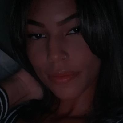 emydeandradee's profile picture. diário de coisas desnecessárias