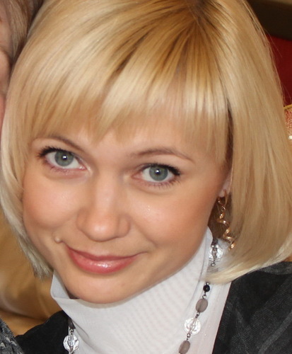Мне 38. Мама двоих сыновей и одной дочери. Учредитель и директор компании. Люблю свою семью и работу.