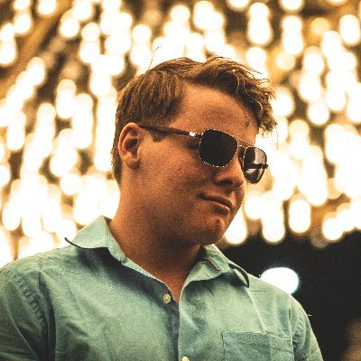 24
|
musician, probably future lawyer
|
private: @sonixsc