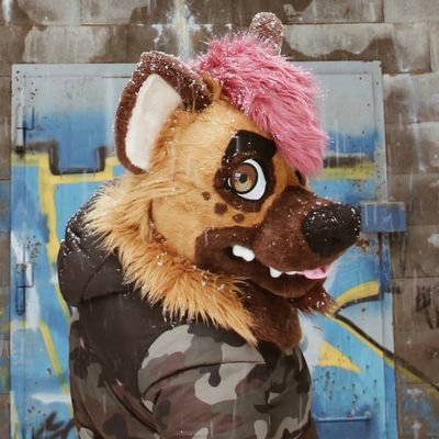 Fursuit account of @yeenpeperott 🔞 No minors pls 🔞           
 ||
✂️: @evi1makers ||