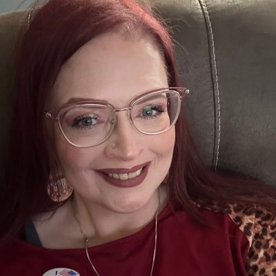 laurashookie's profile picture. ♫ ...funny how a melody, sounds like a memory... ♪ #EricChurch 😎 #FreebieJunkie #Influenster I love freebies! 😍 I also love trying & testing new products! 💜