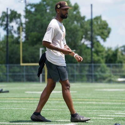 University of Texas Football Alum🤘🏾| ATX WR trainer🏈 Movement Educator | ReelGoats WR Coach|