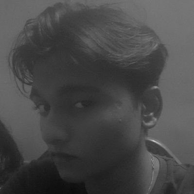 I am # 18, I love reading ,dancing ,singing ,acting.....basically allrounder ...#TALENTED# but single.....love anime#anime nerd