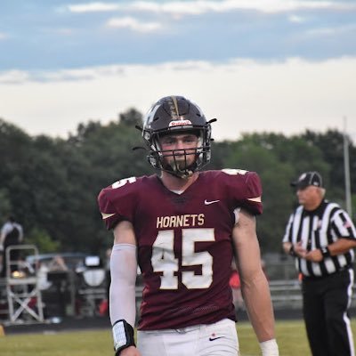 Licking Heights Highschool #45 6ft 215 lb LB/SS/RB Class of 2025 4.0 GPA jakelopinto45@gmail.com Phone # 614-600-4966 @LHHornetsFB