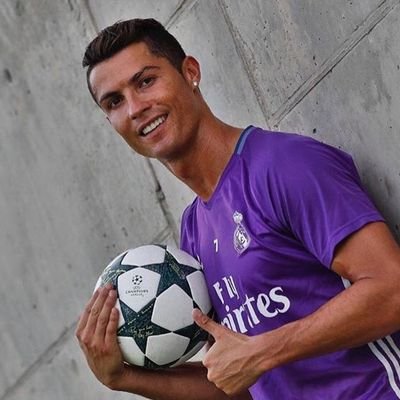 Fan account ! #Cristiano 🐐 #RealMadrid| Football stuffs analyst ! all football eminent contents !