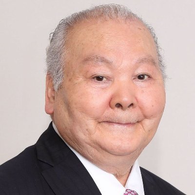 kazukazu890032's profile picture. 史上初の中学生棋士としてデビューし数々の記録を打ち立てた天才棋士。現役引退後さらに活動の幅を広げ活躍する加藤一二三(ひふみ)九段。ひふみんの愛称で親しまれる加藤九段の伝説的エピソードをつぶやくボットです。内容はほぼ実話。
