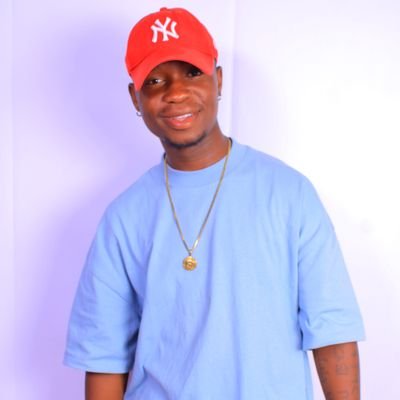 Musician
Songwriter/Live Stage🎤
Page Fb: TopEazy
Afro-pop Singer