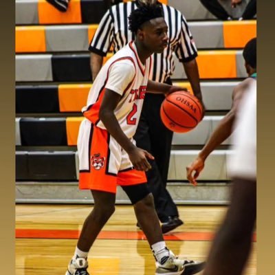 5’9-140 Point Guard | 3.0GPA| Class of 2024 |cell:513-500-2857