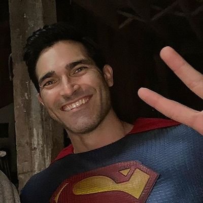 photos and gifs of Tyler Hoechlin !