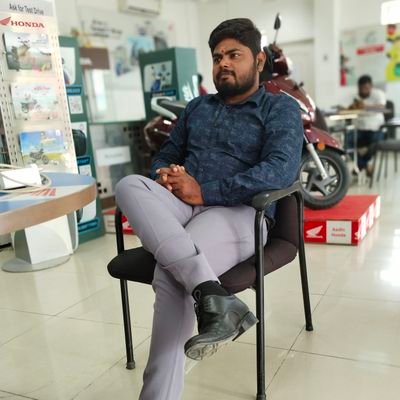 Arunajith102's profile picture. அதிகாரம் கைபற்ற, அரசியல் பழகு
புத்தகக்காதலன் 📚