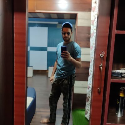 saqib1910's profile picture. Learner