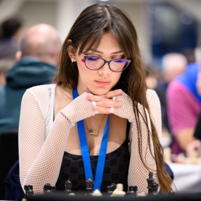 ♟️ Chess Woman Candidate Master, Content Creator, Streamer💜 | +290k YouTube | Latina in France🇫🇷 alexandraprado@dulcedo.com 📩