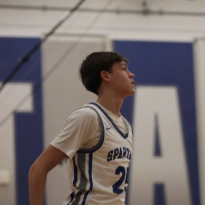 Lincoln East HS (NE) | ‘26 | 6’0 PG | 4.0 GPA |