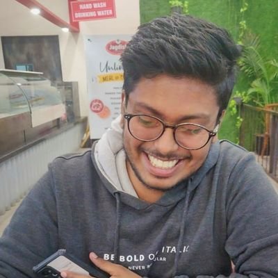 aromal__s's profile picture. Aspiring Designer | C8 @10kdesigners