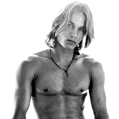 Travis Fimmel Archive | @FimmelArchive |