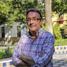 Profesor de Francés en el IES Polígono Sur de Sevilla, ecologista, andalucista y de izquierdas... y  bético del universo :-)