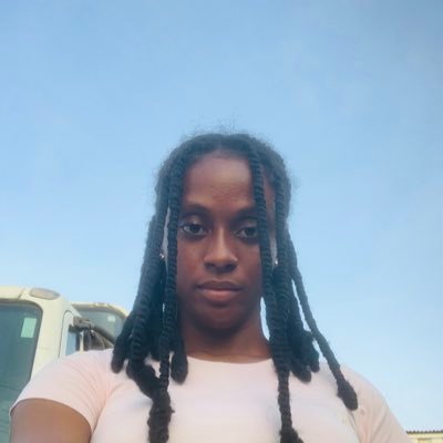 Talk to me nicely 🥹❤ || Aries woman ♈ || Journeying to Software Engineering || lover of skincare || 😍 IG: @moona_tchee