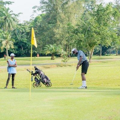 Amateur Golfer🏌🏽‍♂️ |Critic | Idealist ❤ the only Religion! Learning Lawyer👨‍💼| Talent Management|Humanitarian 💙 Founder: @thehelpinitiai1