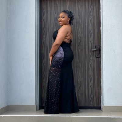 Baddest dress maker…Premium Ankara and Kampala fabrics vendor…. Diplomat….Owerri girl…Realist.…Manchester United baby.. Entrepreneur … God’s own favourite😘😘