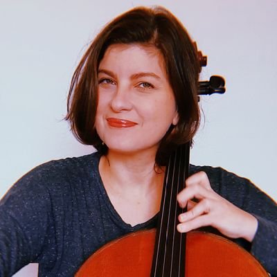 Violoncelista da Orq. Sinfônica da UEL, cantora e pesquisadora de música no doutorado da @ecauspoficial