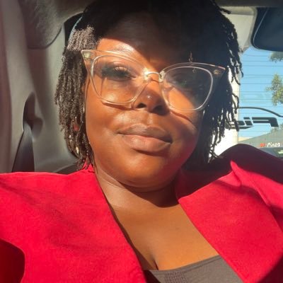 🇧🇧 🇦🇬🐚🐢 Owner of M’Press Tarot & Ting 🔱 MEd. RM. Full spectrum Indigenous Birthworker. Certified VBAC Doula. CTEFL🌊🧜🏿‍♀️ wit the shits and the giggles