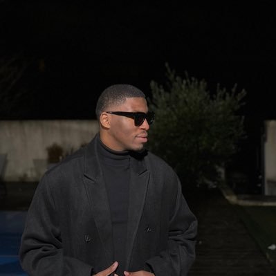 kareemagic04's profile picture. I love Derrick Rose forever🌹