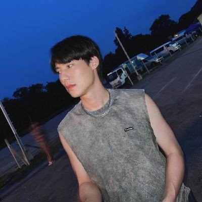 ⚠︎ 𝐣𝐮𝐧𝐬𝐞𝐨𝐧𝐠𝐡𝐨'𝐬 𝐝𝐚𝐮𝐠𝐡𝐭𝐞𝐫
ꉂpitbabe king of the hollow ⭒