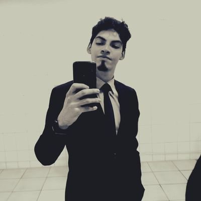 etrex29's profile picture. Me hice esto para ver en que está el mundo y ver que se da con esto😁😁..  Y lo uso como libro de notas.. 🤷‍♂️🤷‍♂️