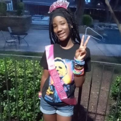 riahnextdooor's profile picture. I'm a mf ⭐️ gurl