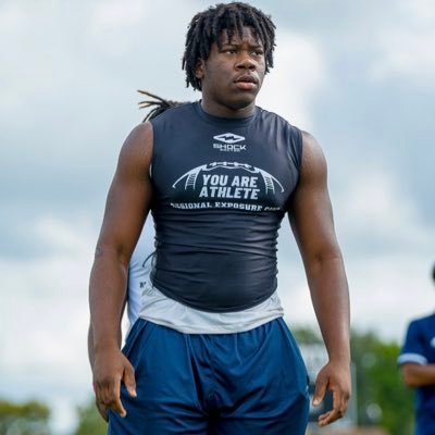 DT-DE-LB 6’0 230 //C/O 24// NFEI //3.5GPA🇧🇸🇭🇹// gmail - jetwing242@gmail.com//https://t.co/dDRIgatXq0