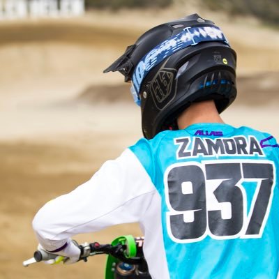 czamoraaa's profile picture. https://t.co/1Z0zNvHwn2