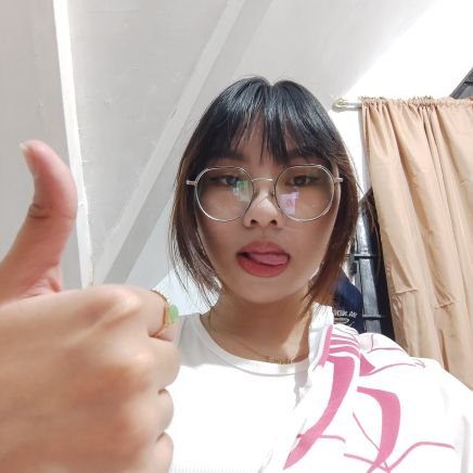 gabbmoi's profile picture. 