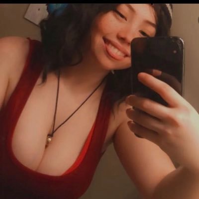 tiktok is bottleofflex, 24, half asian. Want to get me some chicken tendies? lmk