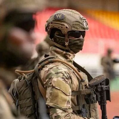 BusnessHenly's profile picture. 