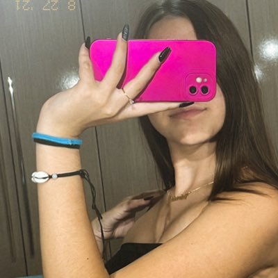 essa conta foi hackeada por isso troquei!! não sou eu que sigo essas conta de putaria 😭💔