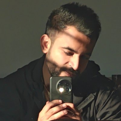 aashishagg16's profile picture. Living !