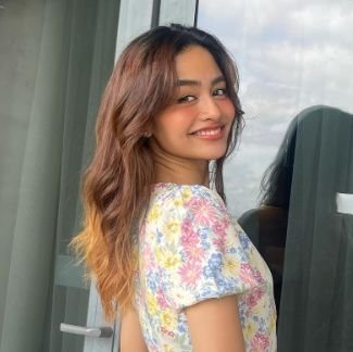 I love Vivoree. My decisions and tweets are always for her well-being and true happiness. I love the purple color. 💜