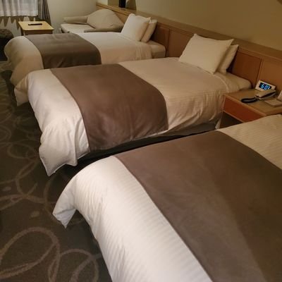 @新宿 ♂️ アラフィフ 170.60ぐらい ♀️ 20代前半 163ぐらい 52ぐらい 主に新宿やOLIVE21で活動してします。よろしくお願いいたします。