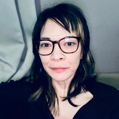 DrSjkdo's profile picture. she/her