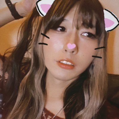 zhi_de52759's profile picture. 